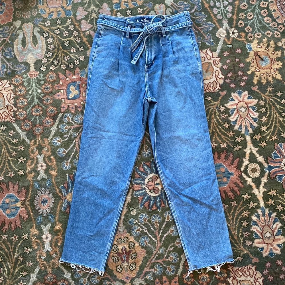 Hollister Curvy Ultra-Hi-Rise Jeans